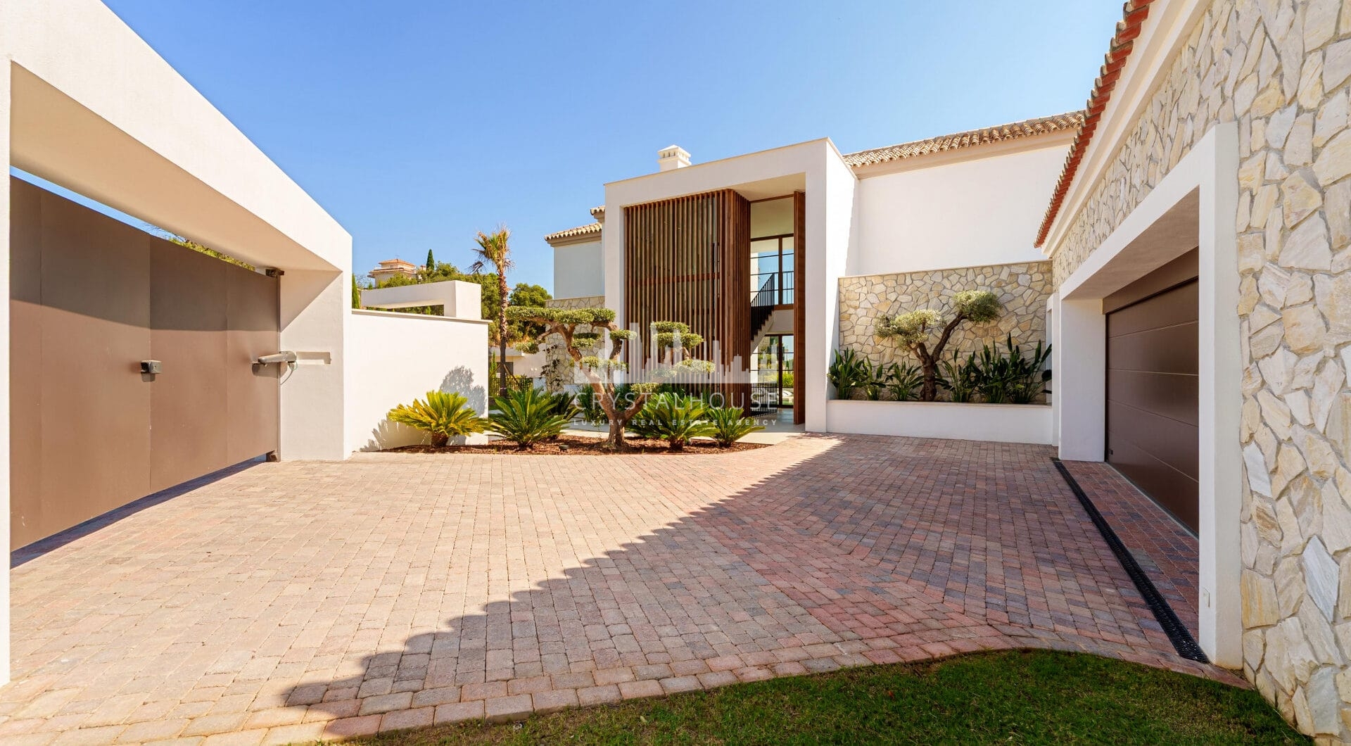 Villa Cina zajmuje uprzywilejowaną pozycję w The Hills, La Quinta