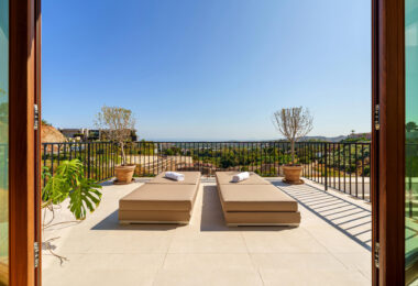 Villa Cina zajmuje uprzywilejowaną pozycję w The Hills, La Quinta