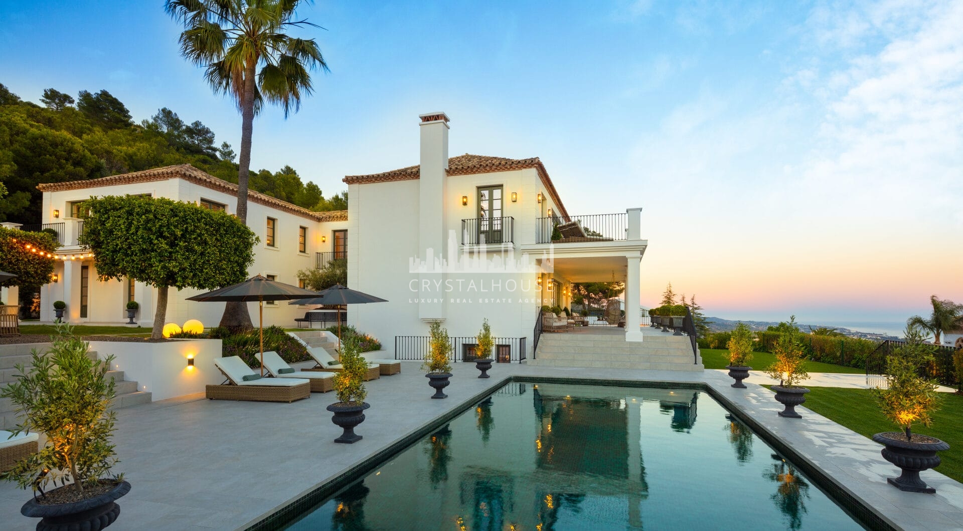 Luksusowa willa z panoramicznym widokiem na morze i góry w Sierra Blanca