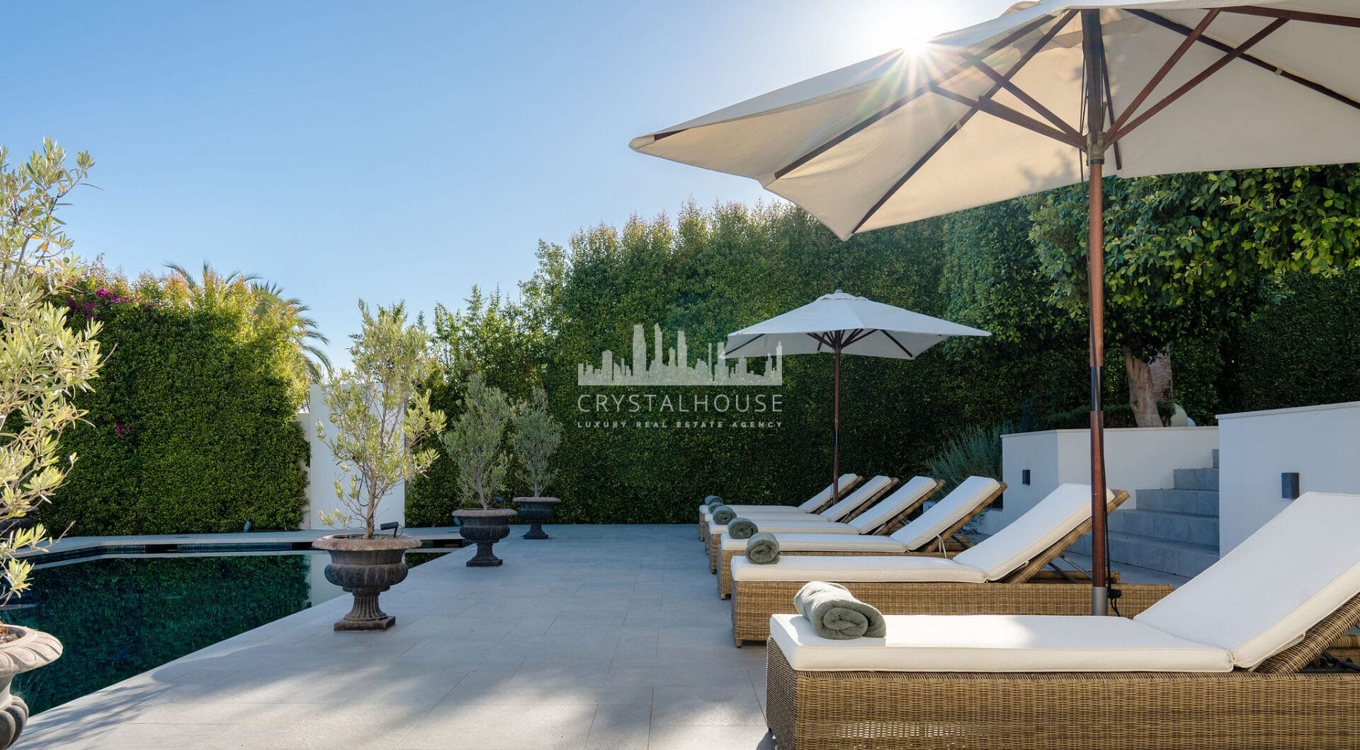 Luksusowa willa z panoramicznym widokiem na morze i góry w Sierra Blanca