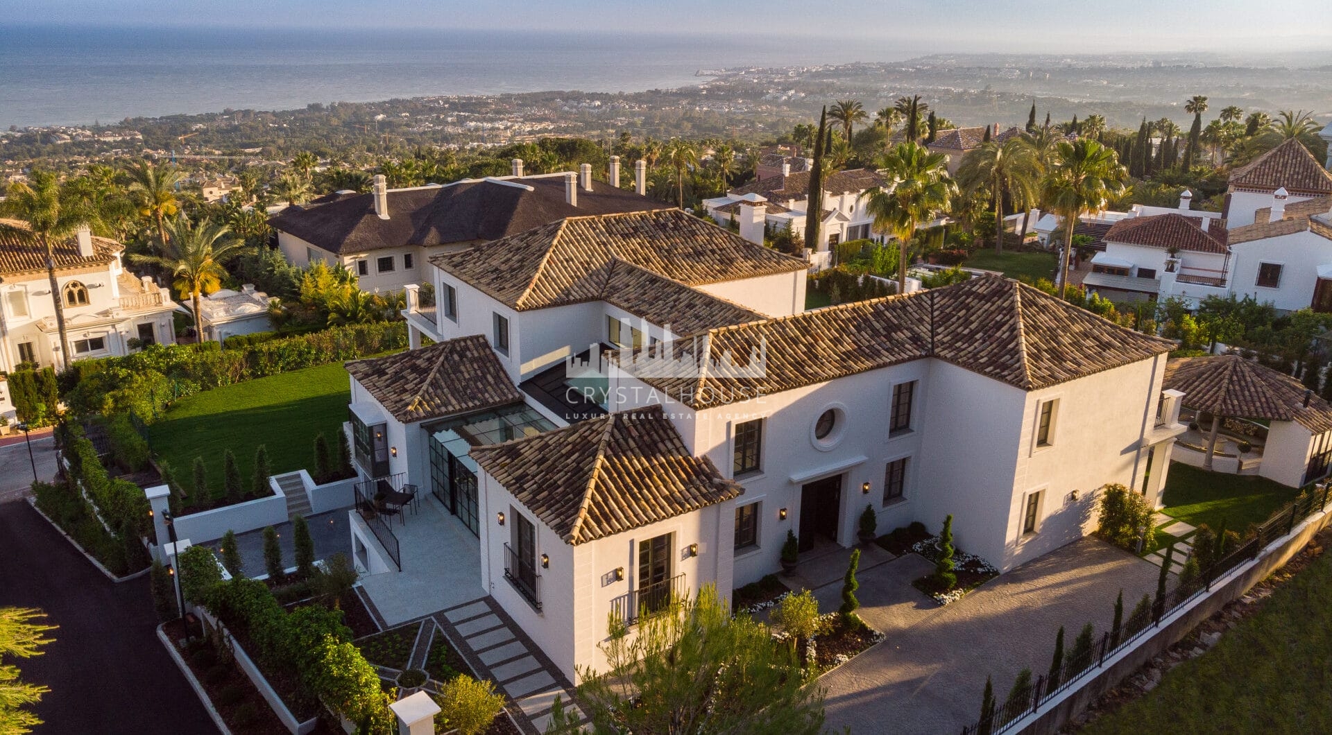 Luksusowa willa z panoramicznym widokiem na morze i góry w Sierra Blanca