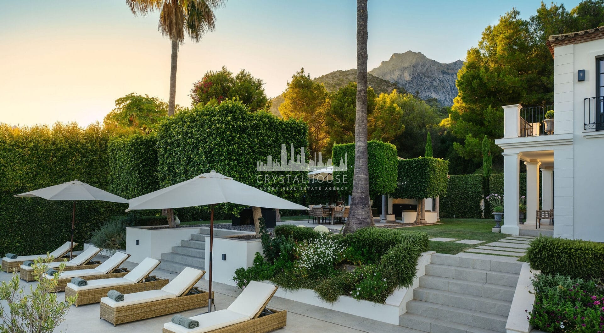 Luksusowa willa z panoramicznym widokiem na morze i góry w Sierra Blanca