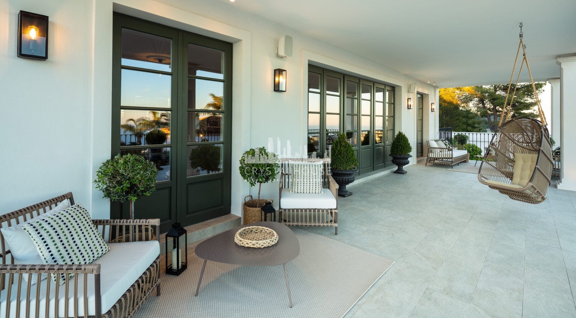 Luksusowa willa z panoramicznym widokiem na morze i góry w Sierra Blanca