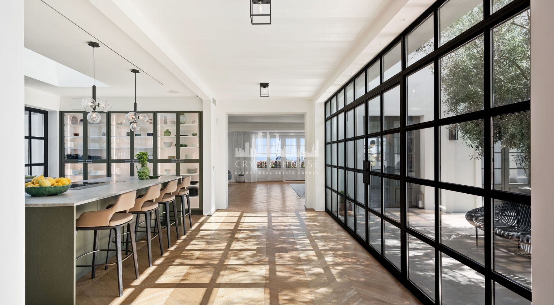 Luksusowa willa z panoramicznym widokiem na morze i góry w Sierra Blanca