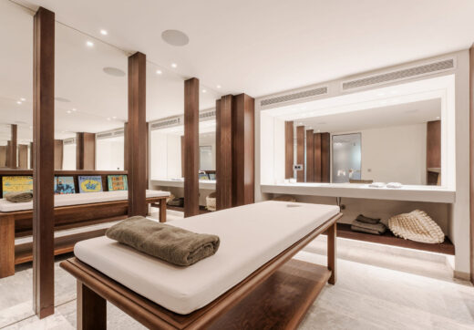 Prawdziwe arcydzieło w Sierra Blanca – 6-sypialniana willa z panoramicznym widokiem na morze, nordyckim designem i prywatną strefą wellness.