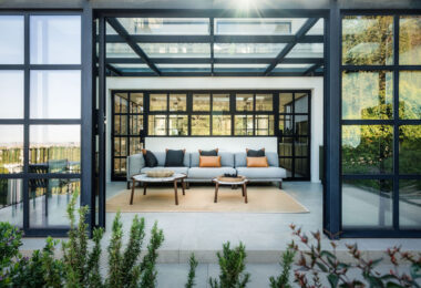 Prawdziwe arcydzieło w Sierra Blanca – 6-sypialniana willa z panoramicznym widokiem na morze, nordyckim designem i prywatną strefą wellness.