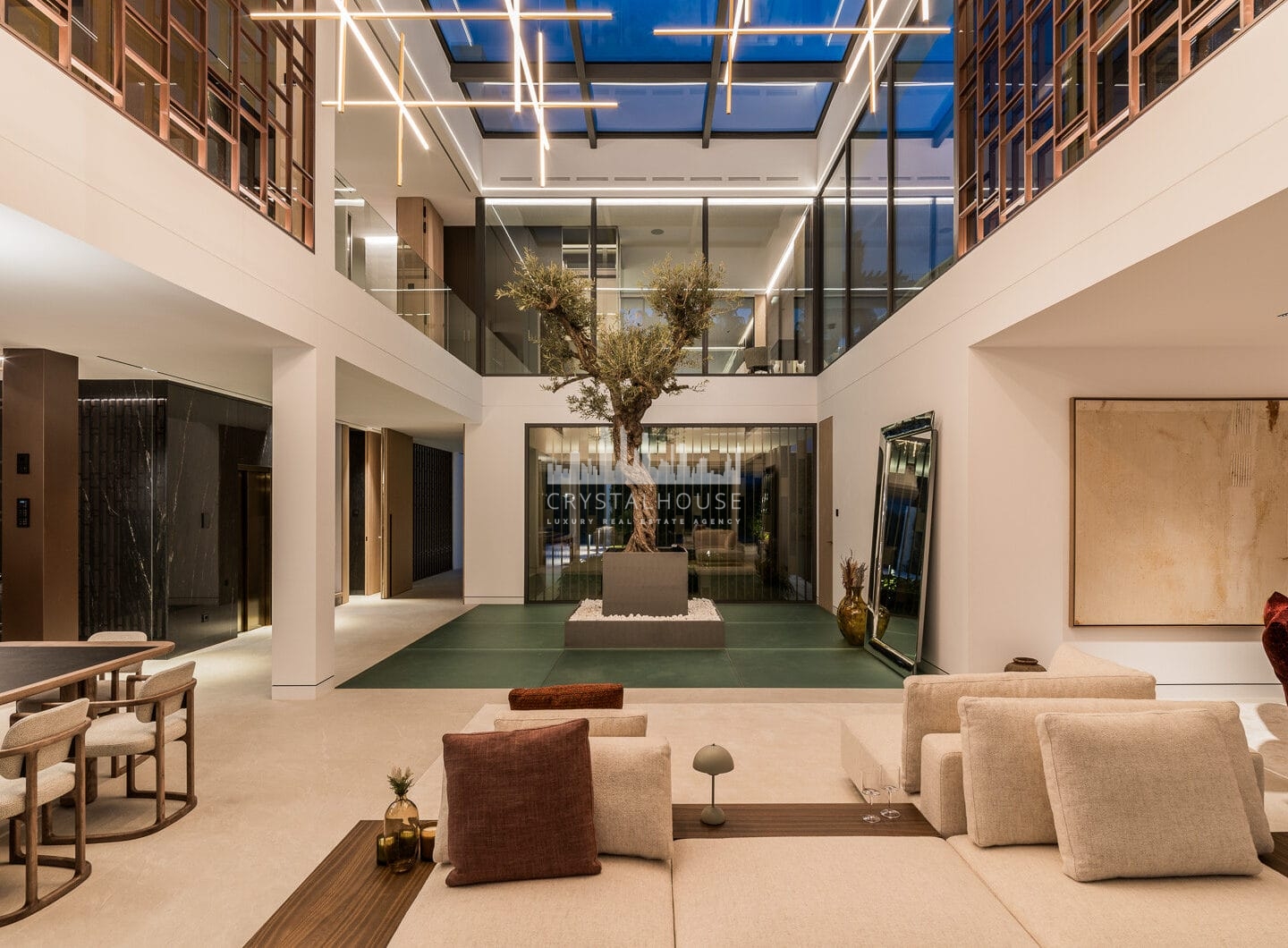 Wyjątkowa luksusowa willa z 5 sypialniami w Marbelli