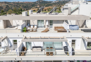 Nowoczesny penthouse z 3 sypialniami i panoramicznym widokiem w La Cala Golf, Mijas Costa