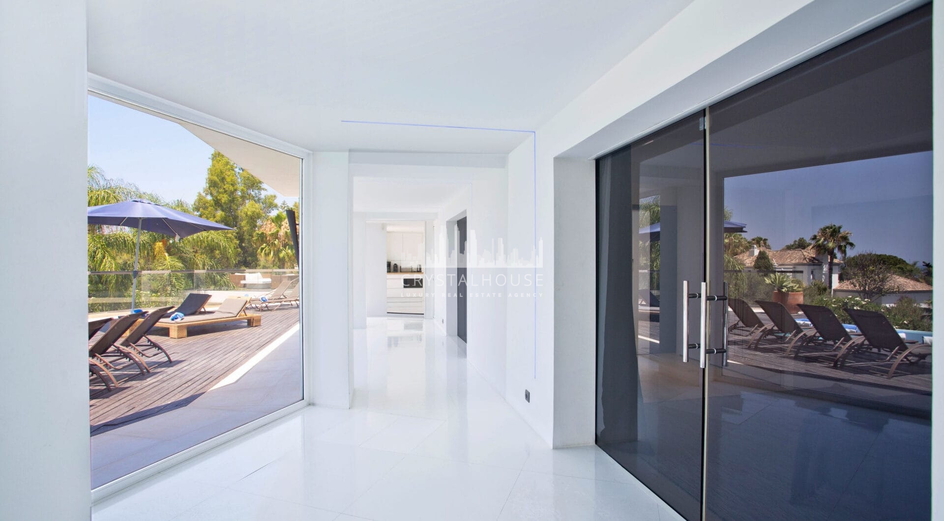 Nowoczesna, luksusowa willa z 7 sypialniami i panoramicznym widokiem na morze w Hacienda Las Chapas