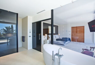 Nowoczesna, luksusowa willa z 7 sypialniami i panoramicznym widokiem na morze w Hacienda Las Chapas