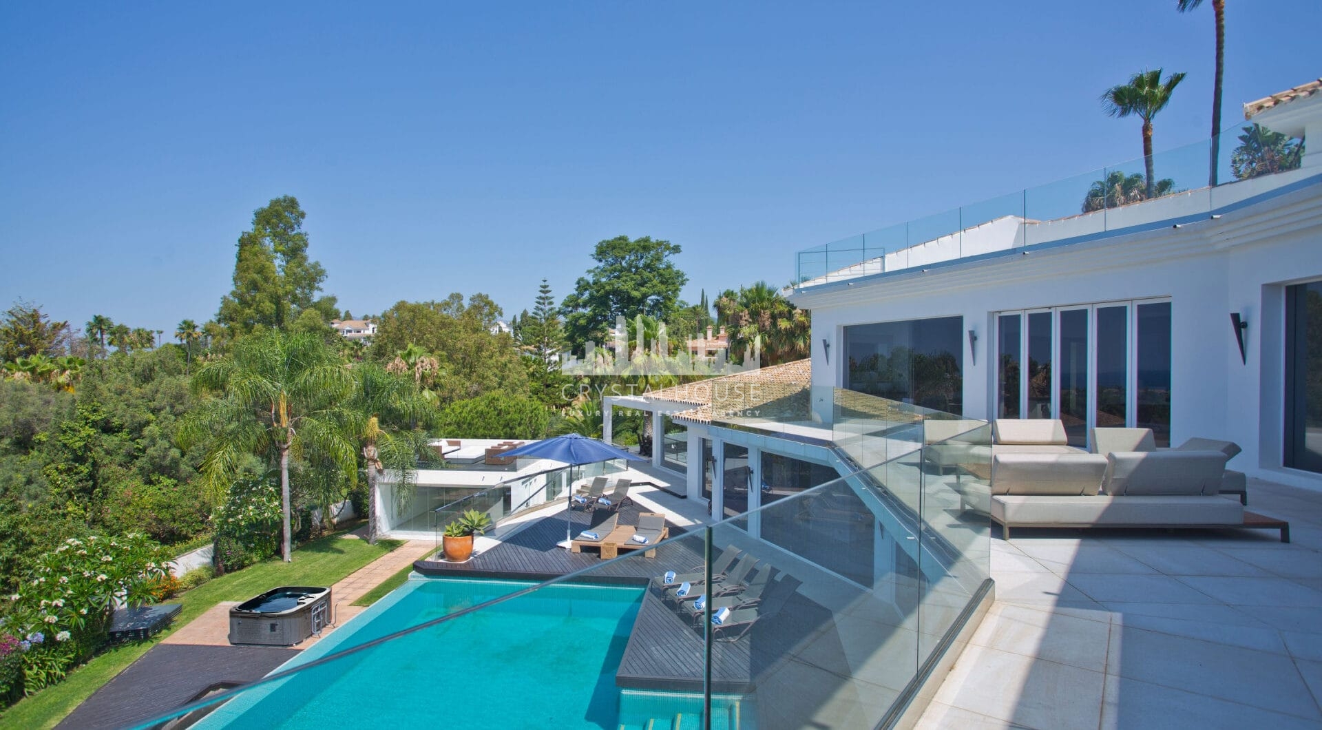 Nowoczesna, luksusowa willa z 7 sypialniami i panoramicznym widokiem na morze w Hacienda Las Chapas