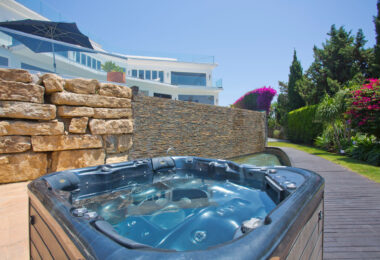 Nowoczesna, luksusowa willa z 7 sypialniami i panoramicznym widokiem na morze w Hacienda Las Chapas