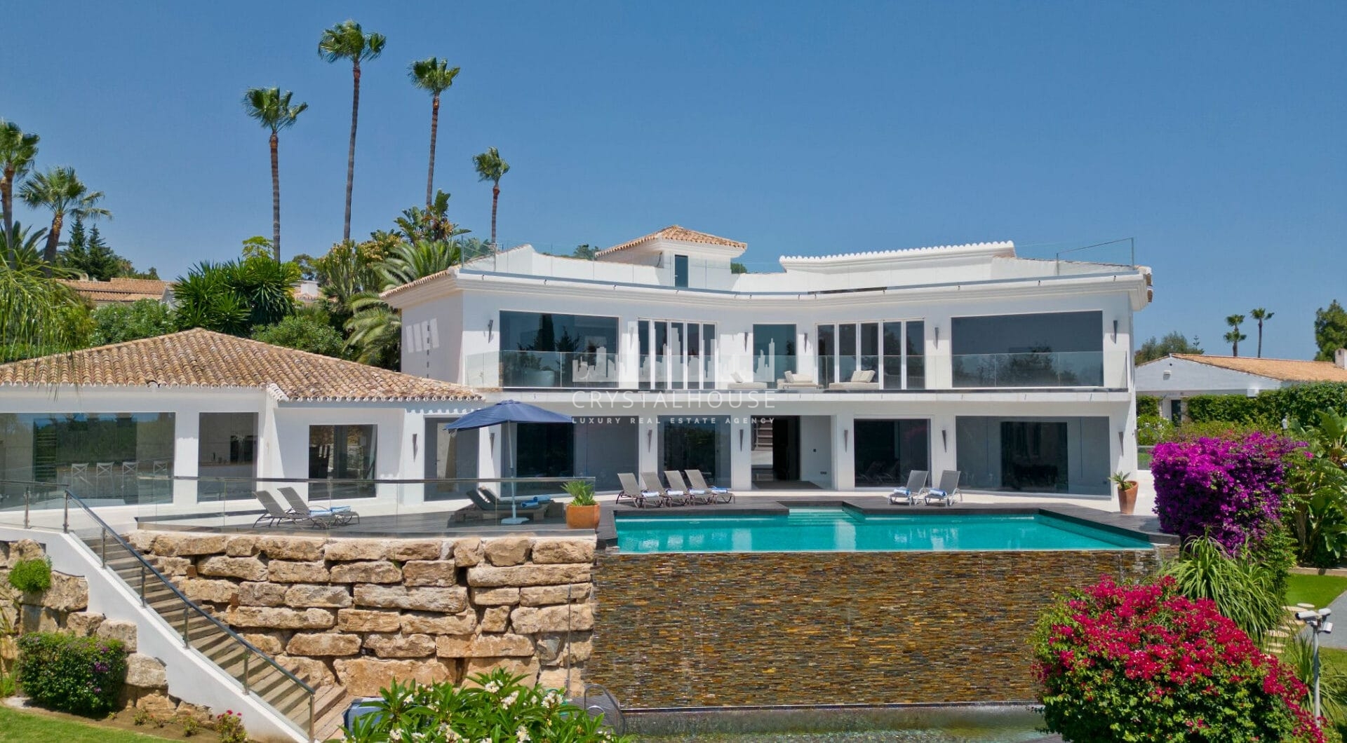 Nowoczesna, luksusowa willa z 7 sypialniami i panoramicznym widokiem na morze w Hacienda Las Chapas