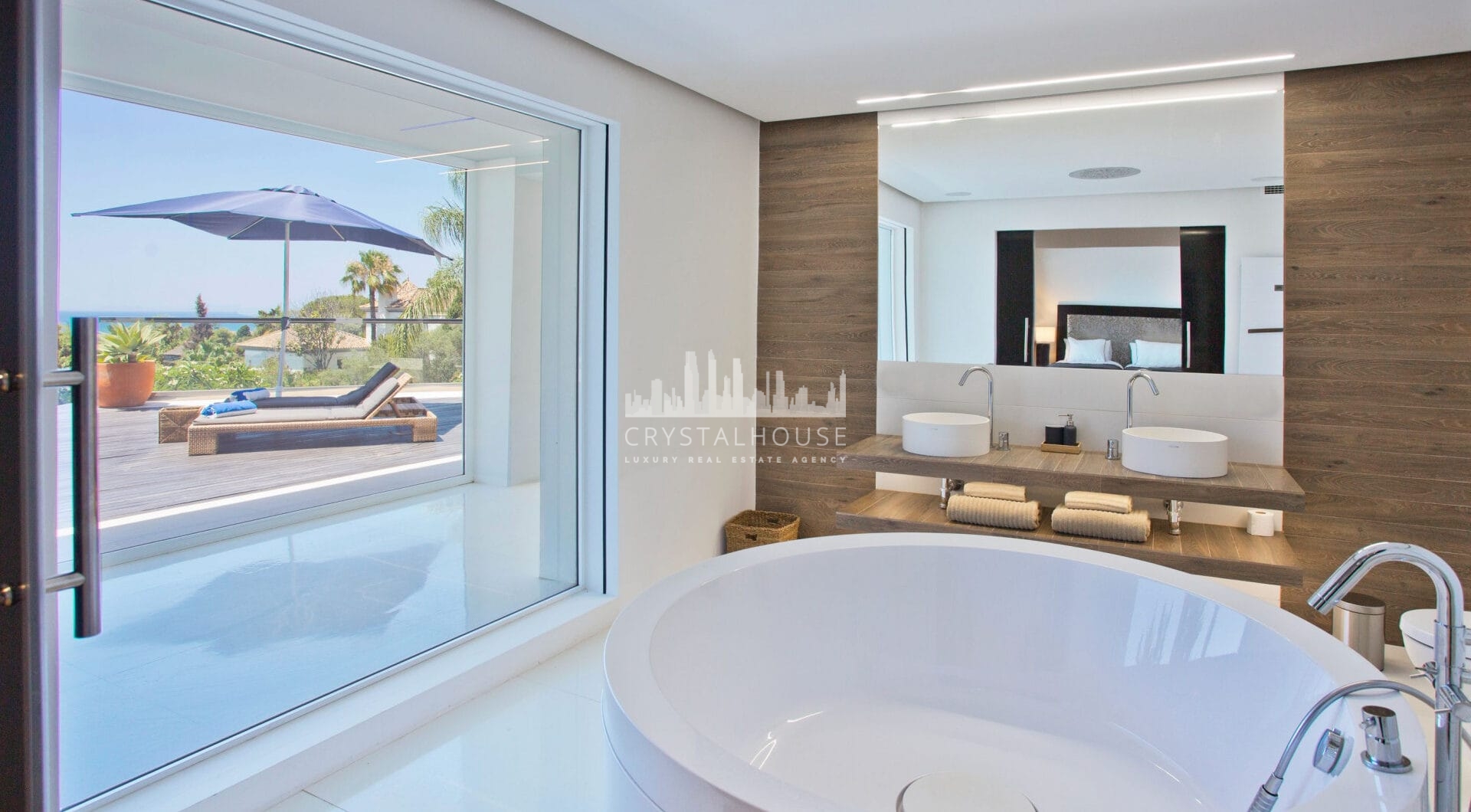 Nowoczesna, luksusowa willa z 7 sypialniami i panoramicznym widokiem na morze w Hacienda Las Chapas