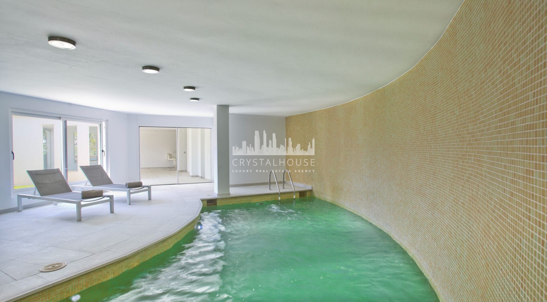 Nowoczesna, luksusowa willa z 7 sypialniami i panoramicznym widokiem na morze w Hacienda Las Chapas