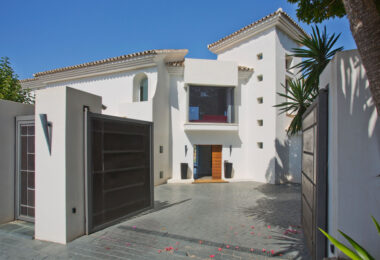 Nowoczesna, luksusowa willa z 7 sypialniami i panoramicznym widokiem na morze w Hacienda Las Chapas