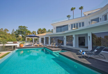 Nowoczesna, luksusowa willa z 7 sypialniami i panoramicznym widokiem na morze w Hacienda Las Chapas