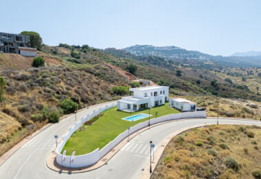 Nowoczesna willa z widokiem na góry w La Cala Golf, Mijas