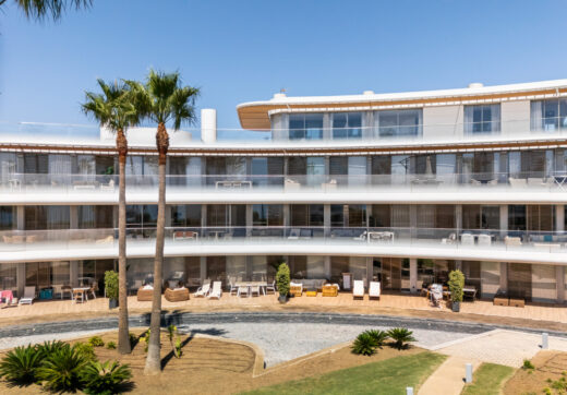 Luksusowy apartament Frontline Beach z panoramicznym widokiem na morze