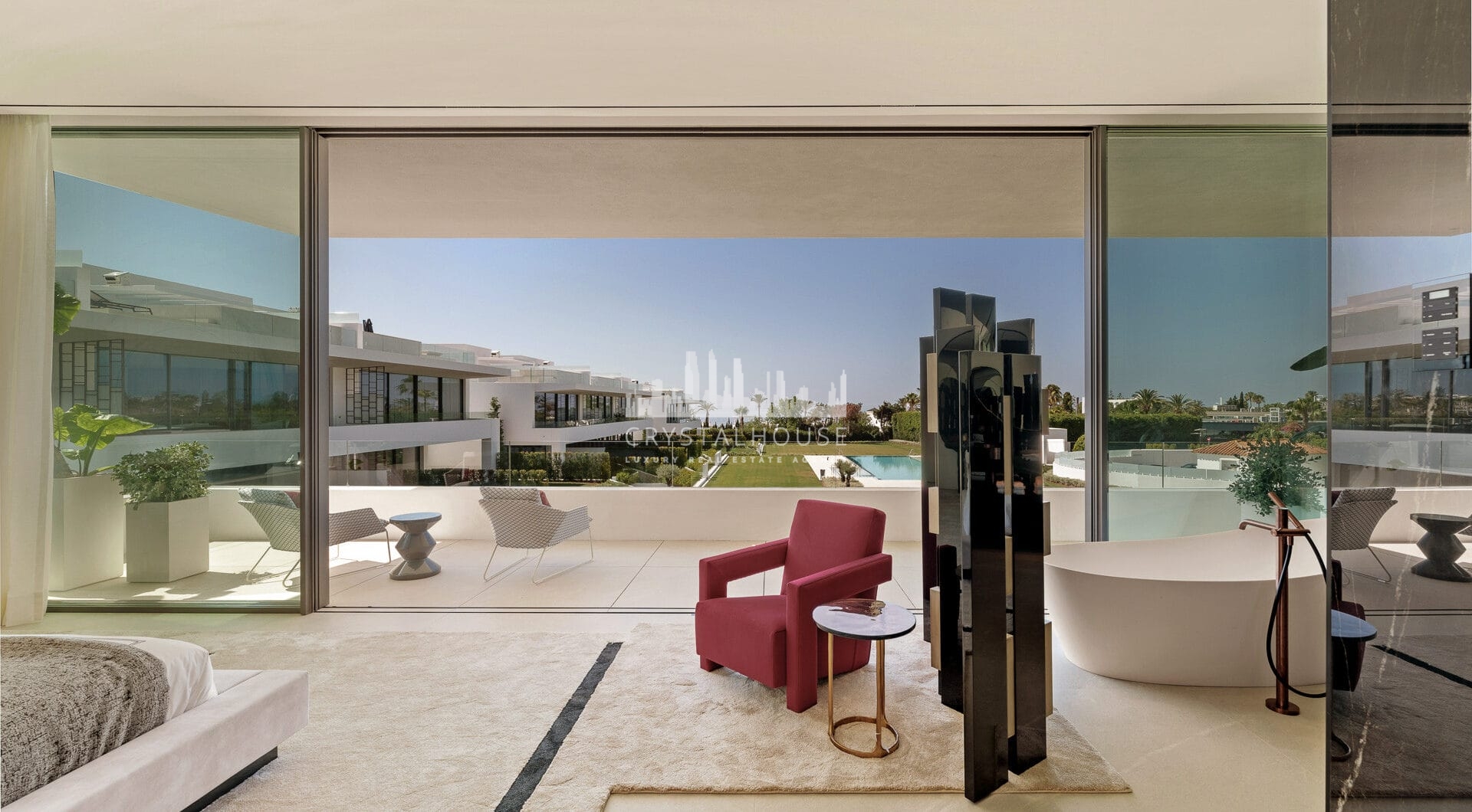 Nowoczesna willa z 4 sypialniami, kinem na dachu i widokiem na morze