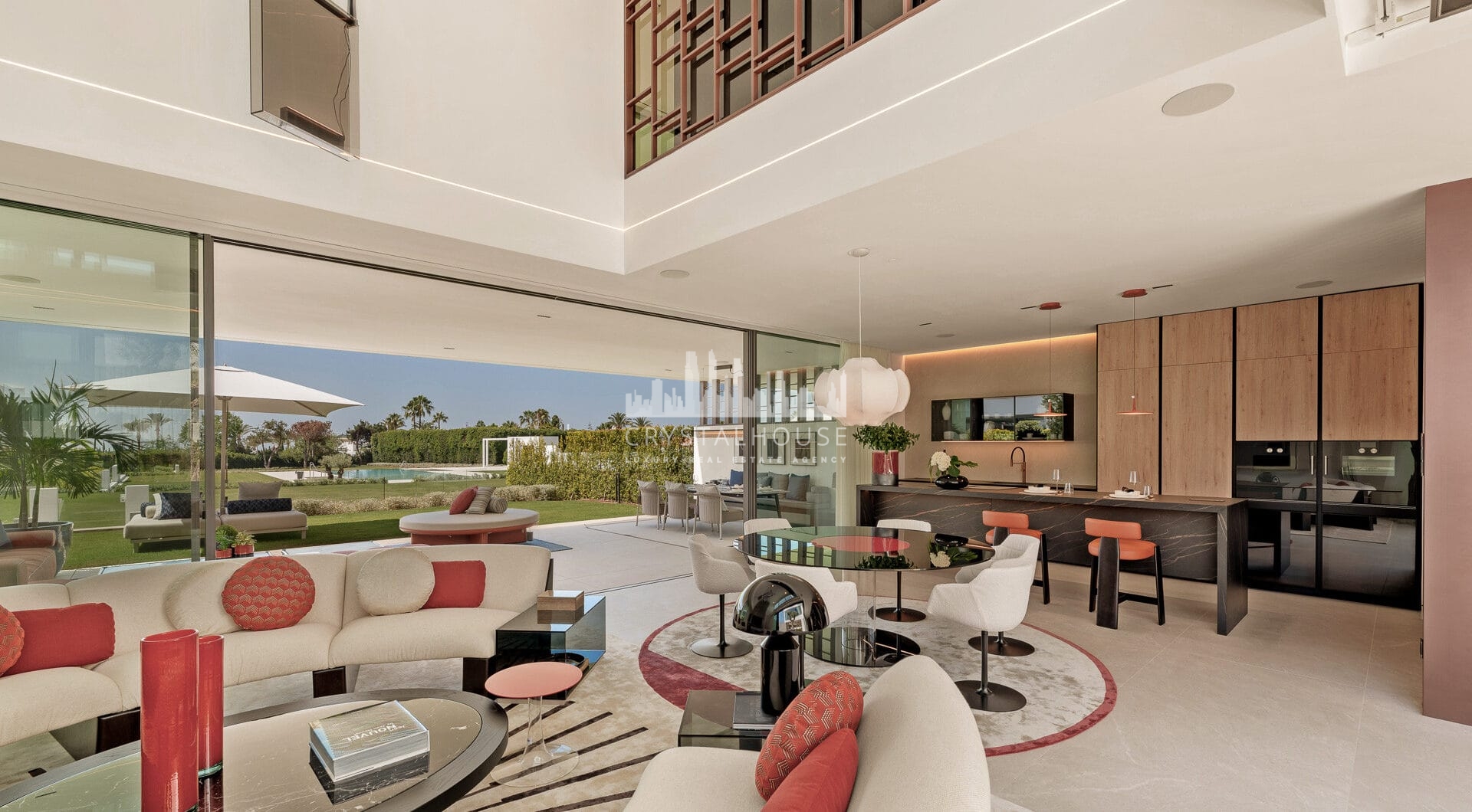 Nowoczesna willa z 4 sypialniami, kinem na dachu i widokiem na morze