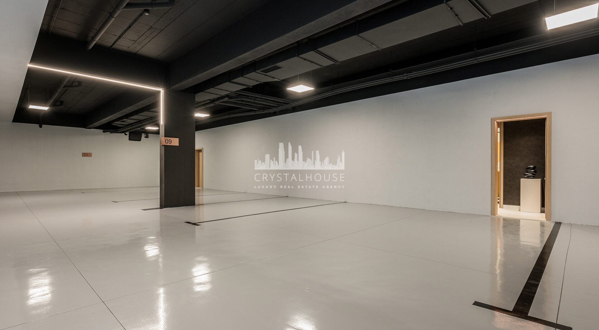 Nowoczesna willa z 4 sypialniami, kinem na dachu i widokiem na morze