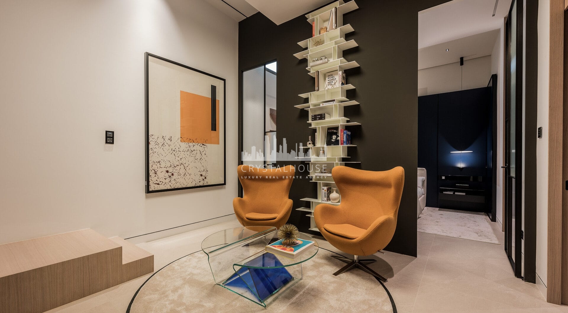 Nowoczesna willa z 4 sypialniami, kinem na dachu i widokiem na morze