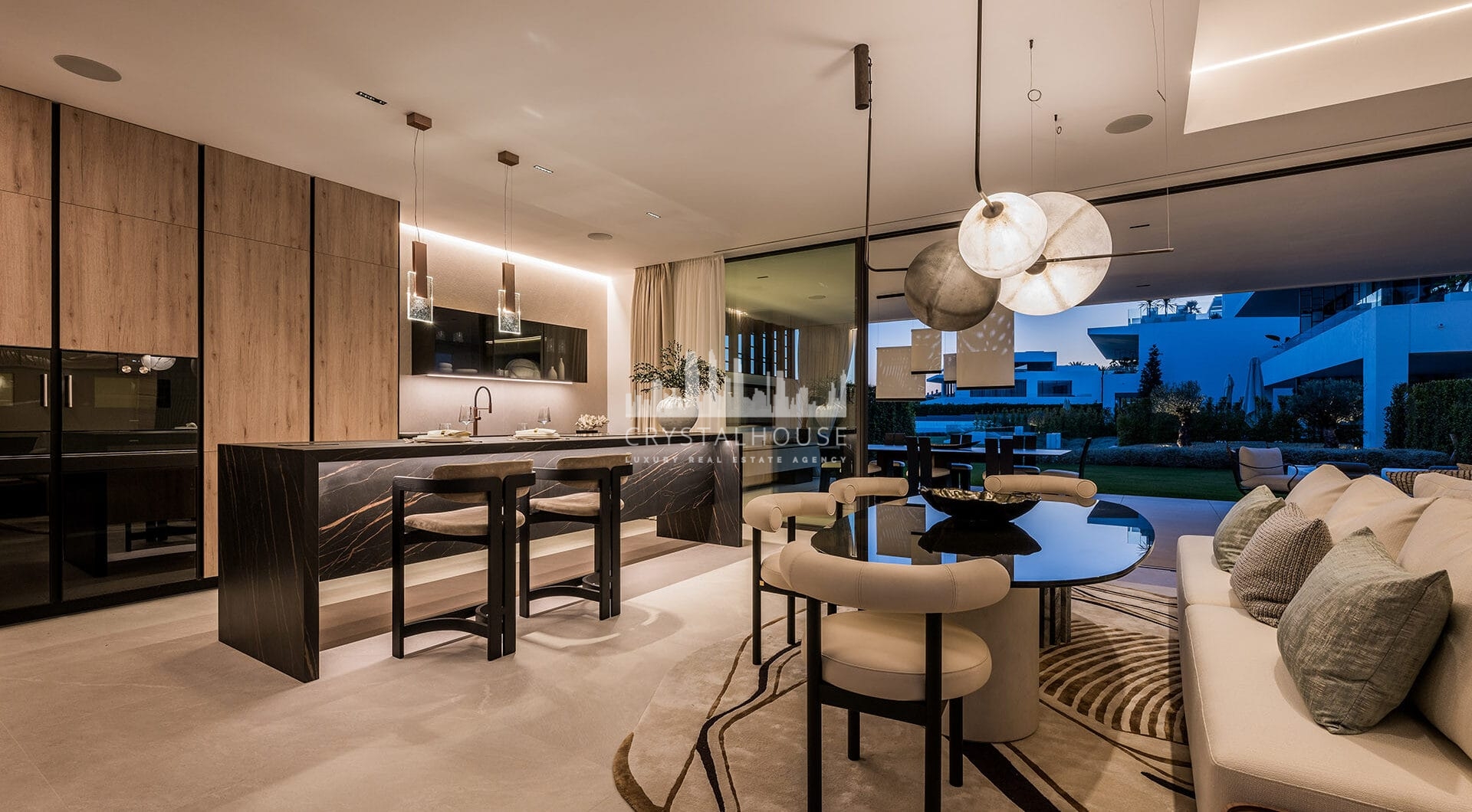 Ekskluzywna willa z 4 sypialniami i basenem na dachu