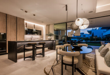 Ekskluzywna willa z 4 sypialniami i basenem na dachu