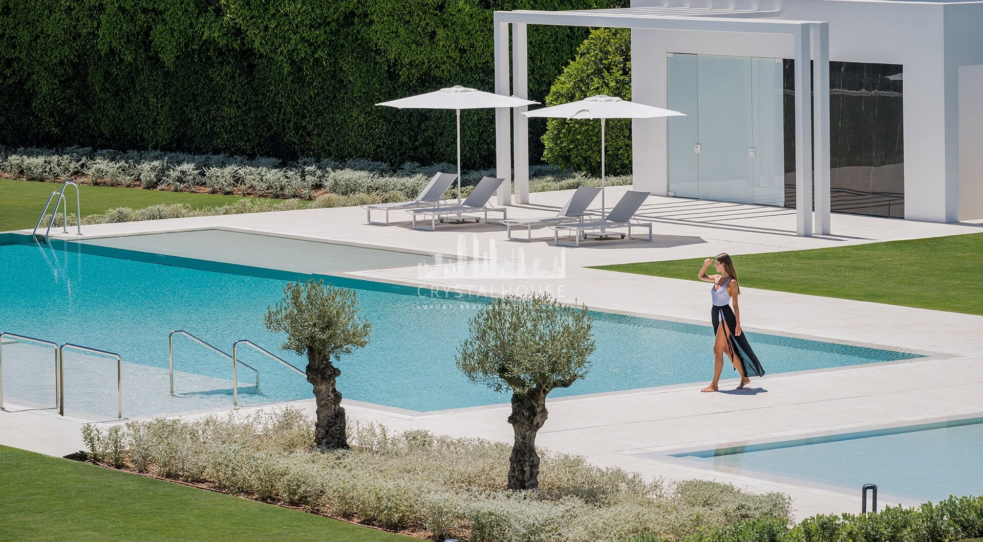 Ekskluzywna willa z 4 sypialniami i basenem na dachu