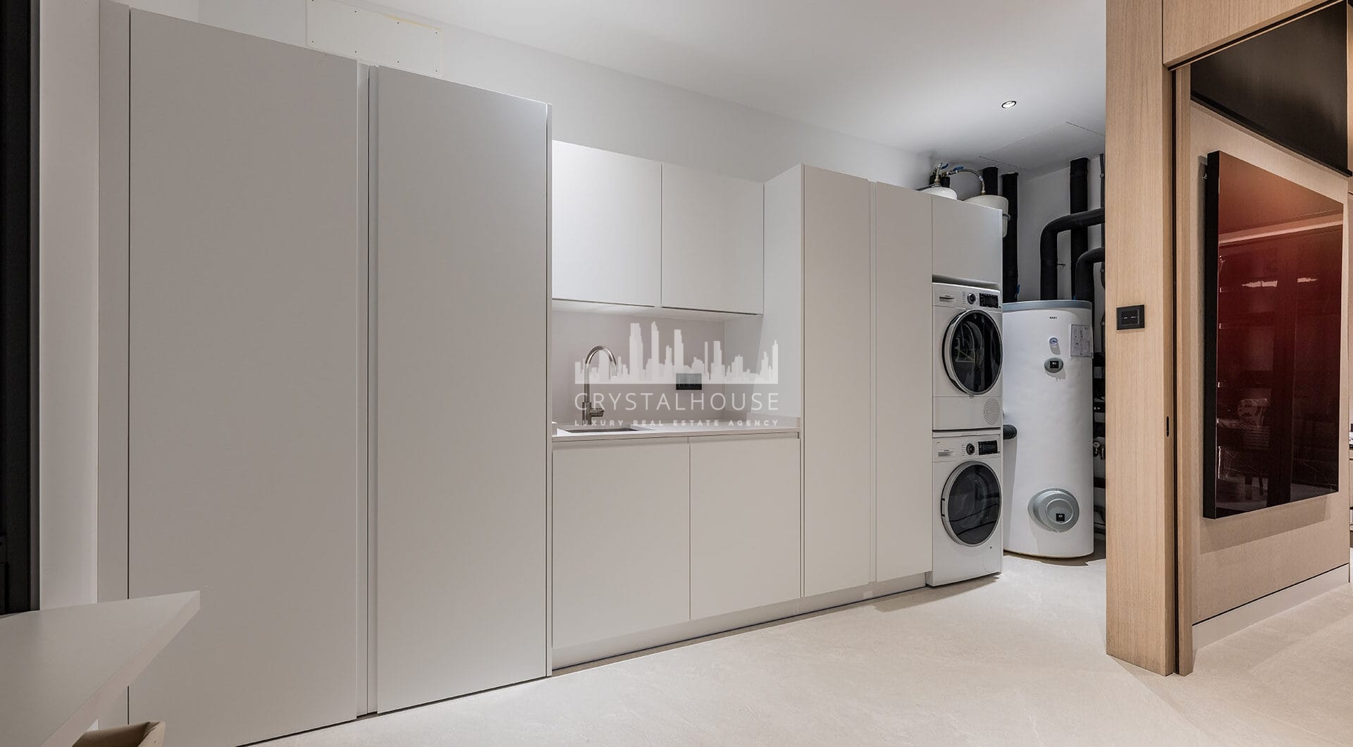 Ekskluzywna willa z 4 sypialniami i basenem na dachu