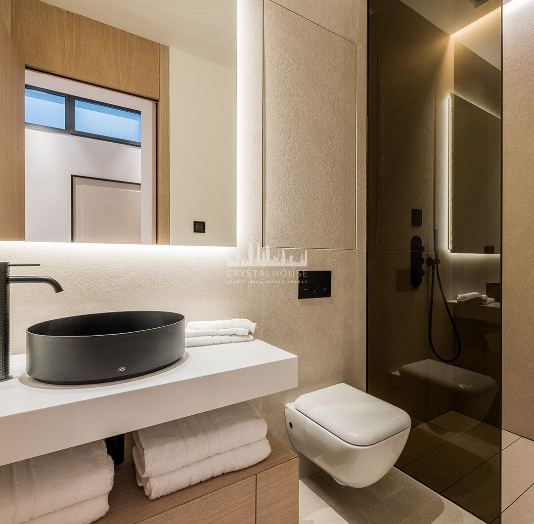 Ekskluzywna willa z 4 sypialniami i basenem na dachu