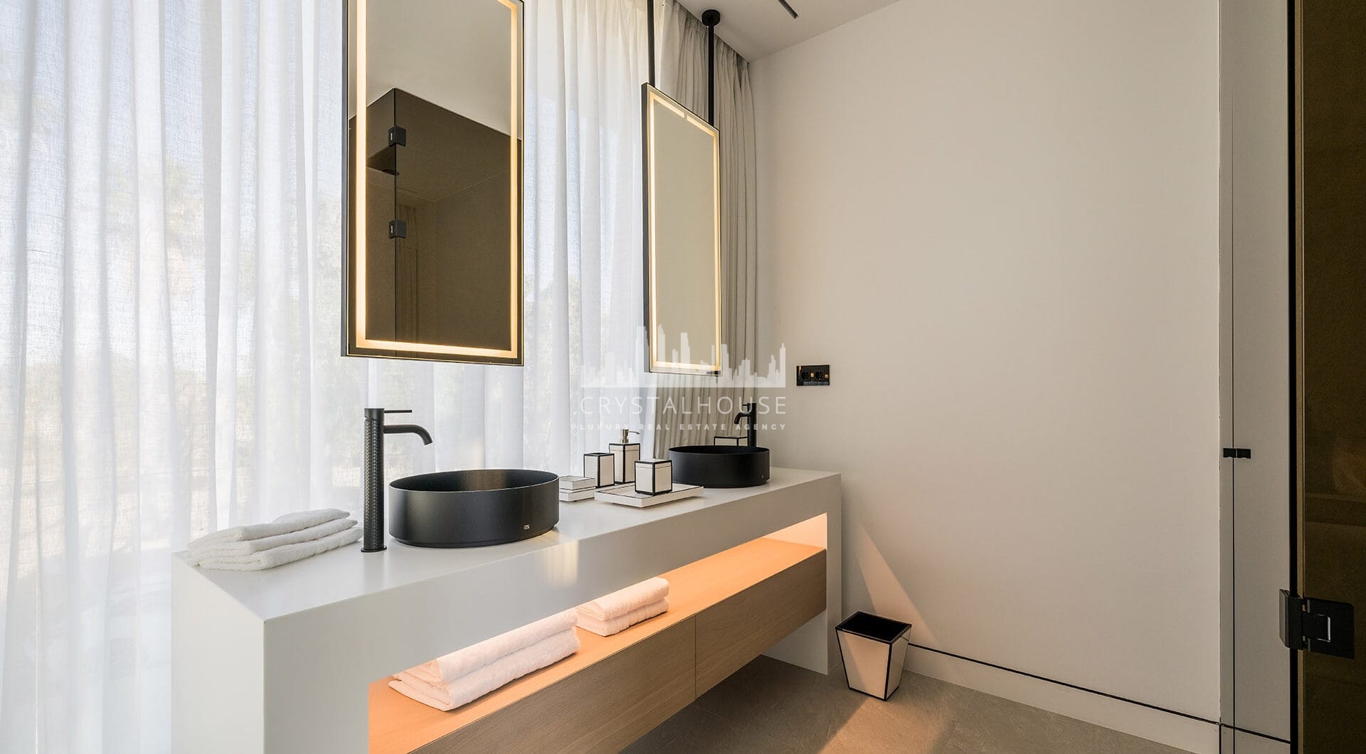 Ekskluzywna willa z 4 sypialniami i basenem na dachu