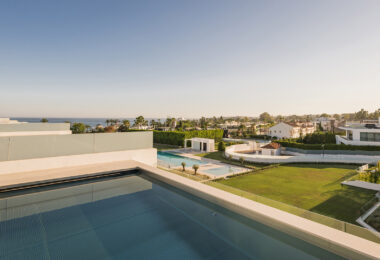 Ekskluzywna willa z 4 sypialniami i basenem na dachu