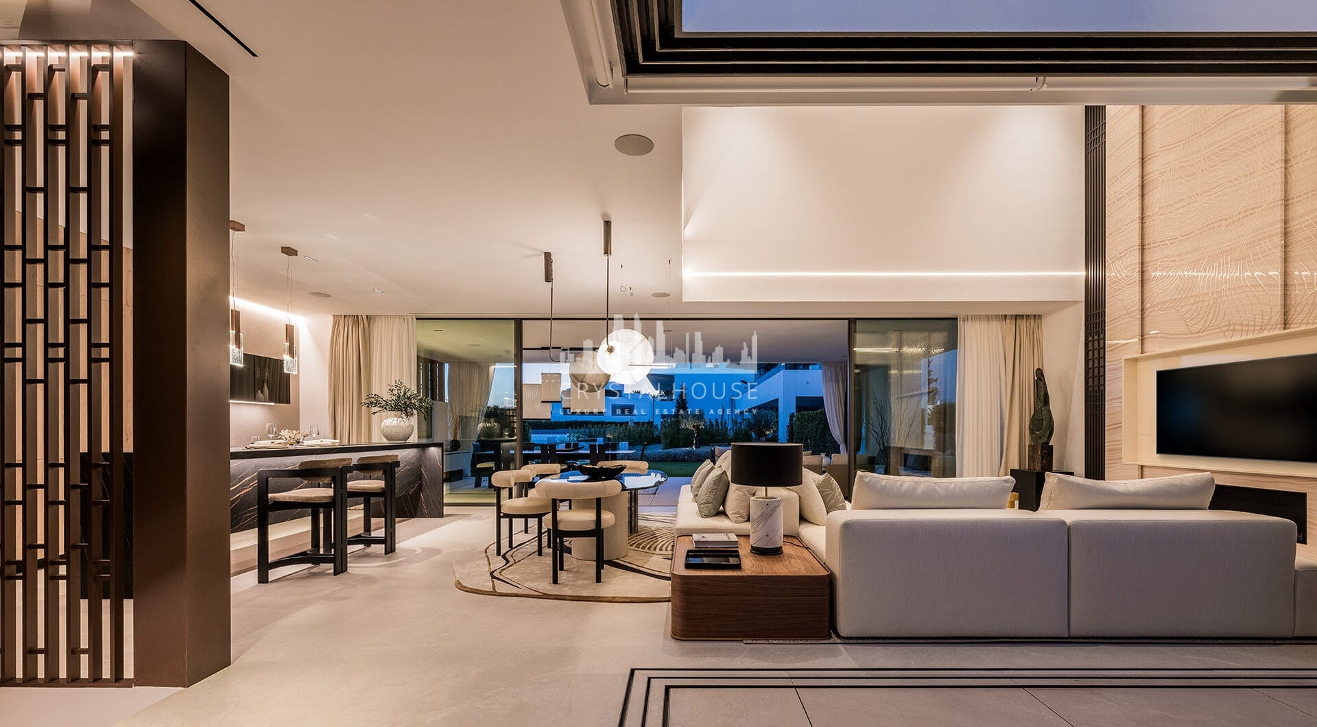 Ekskluzywna willa z 4 sypialniami i basenem na dachu