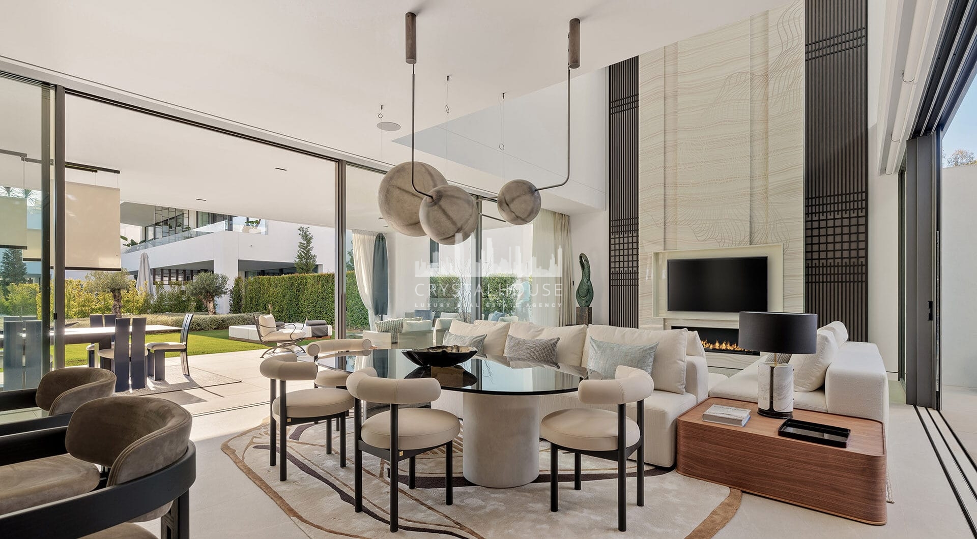 Ekskluzywna willa z 4 sypialniami i basenem na dachu