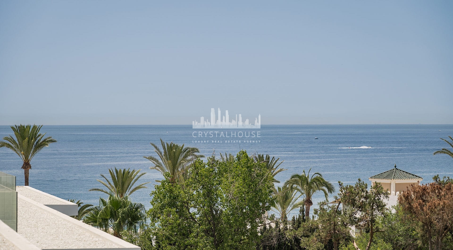 Ekskluzywna willa z 4 sypialniami i basenem na dachu