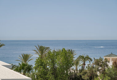 Ekskluzywna willa z 4 sypialniami i basenem na dachu