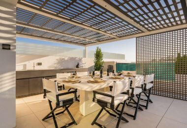 Ekskluzywna willa z 4 sypialniami i basenem na dachu