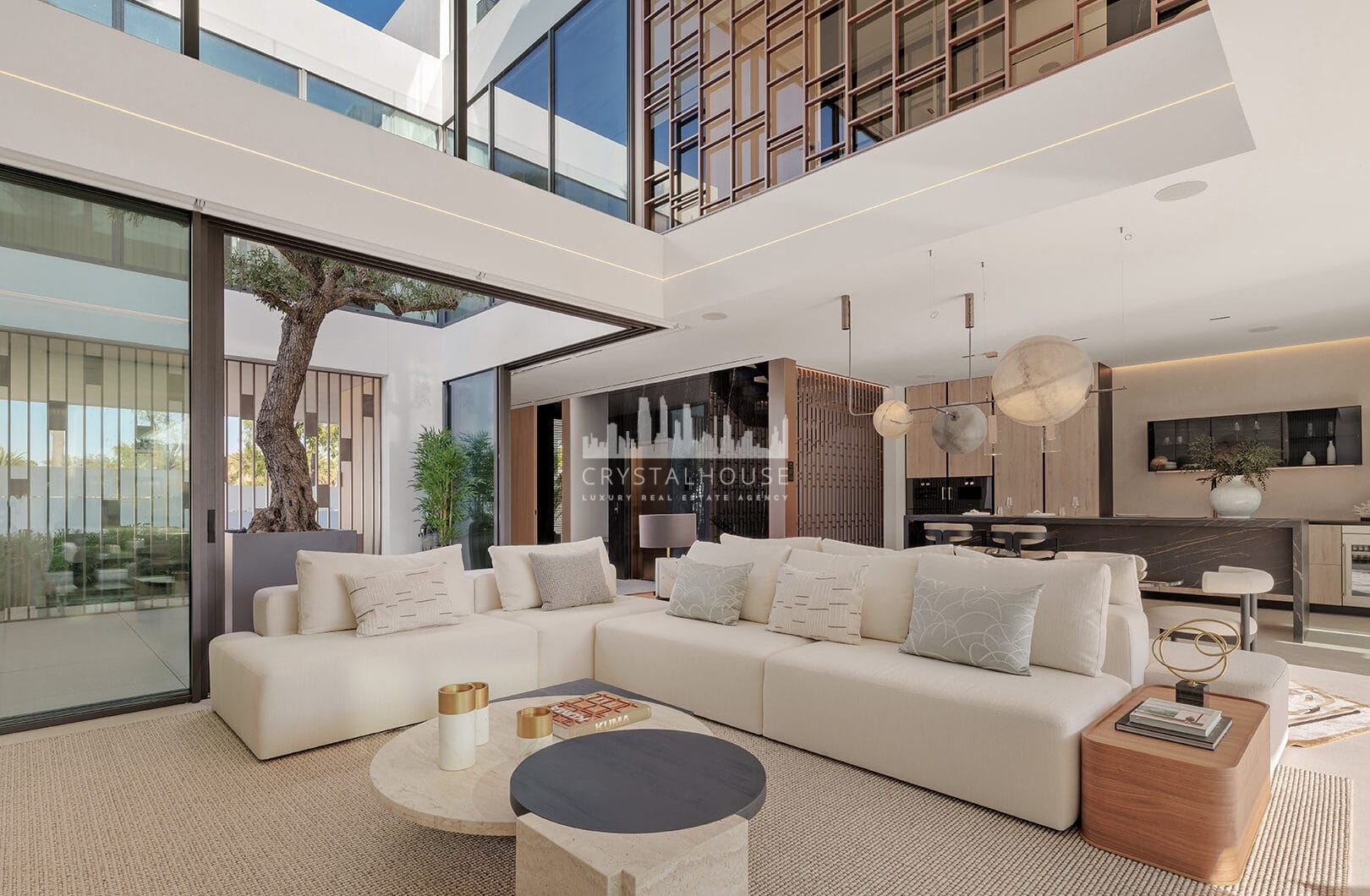 Ekskluzywna willa z 4 sypialniami i basenem na dachu