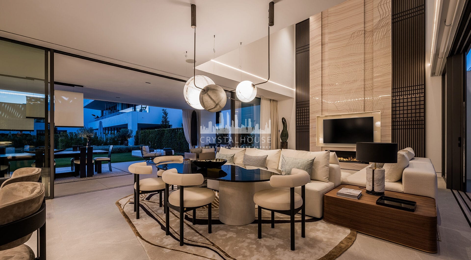 Ekskluzywna willa z 4 sypialniami i basenem na dachu