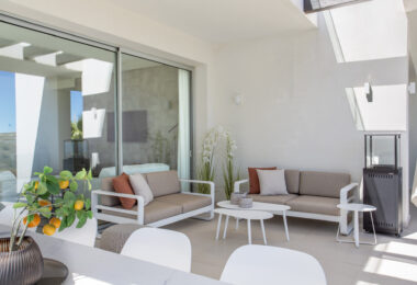 Nowoczesny apartament z 3 sypialniami, widokiem na morze i prywatnością