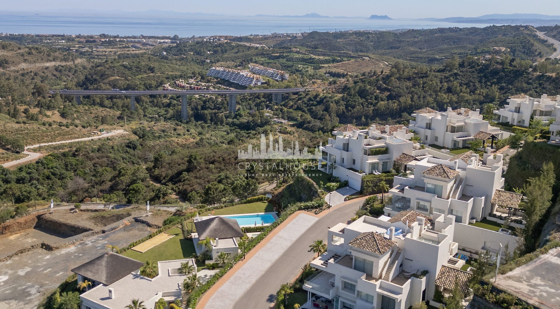 Nowoczesny apartament z 3 sypialniami, widokiem na morze i prywatnością