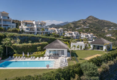 Nowoczesny apartament z 3 sypialniami, widokiem na morze i prywatnością