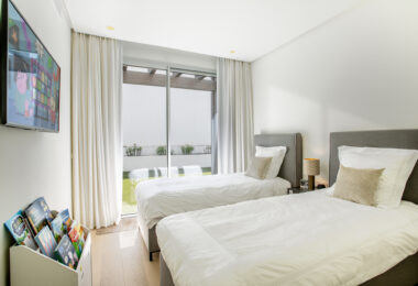 Nowoczesny apartament z 3 sypialniami, widokiem na morze i prywatnością