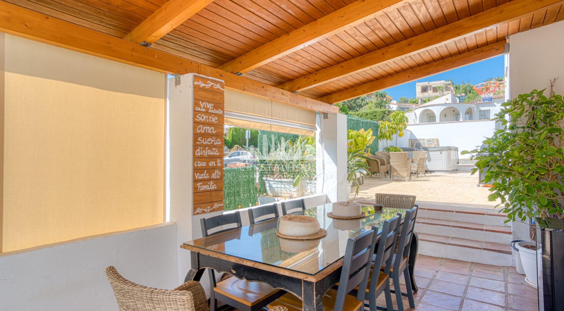 Piękne pięć sypialni, Southwest- Twarzą do willi z widokami Golf w Valle Romano (Estepona)