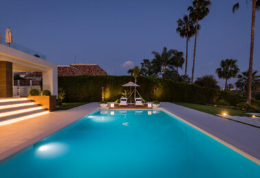 Wyjątkowa willa frontowa przy polu golfowym w Nueva Andalucía