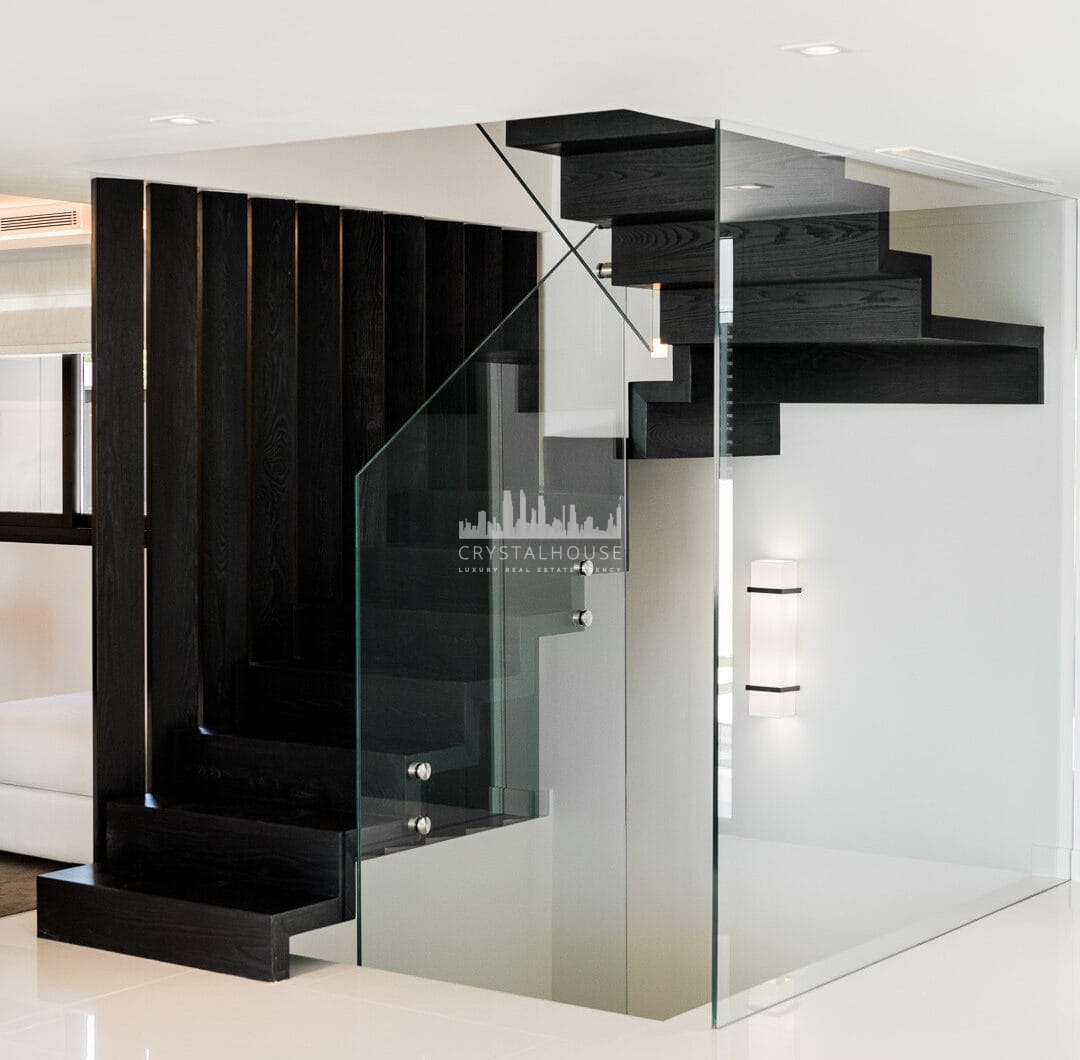 Wyjątkowa willa frontowa przy polu golfowym w Nueva Andalucía