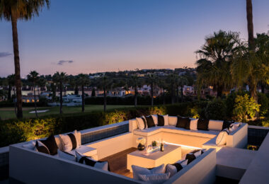 Wyjątkowa willa frontowa przy polu golfowym w Nueva Andalucía