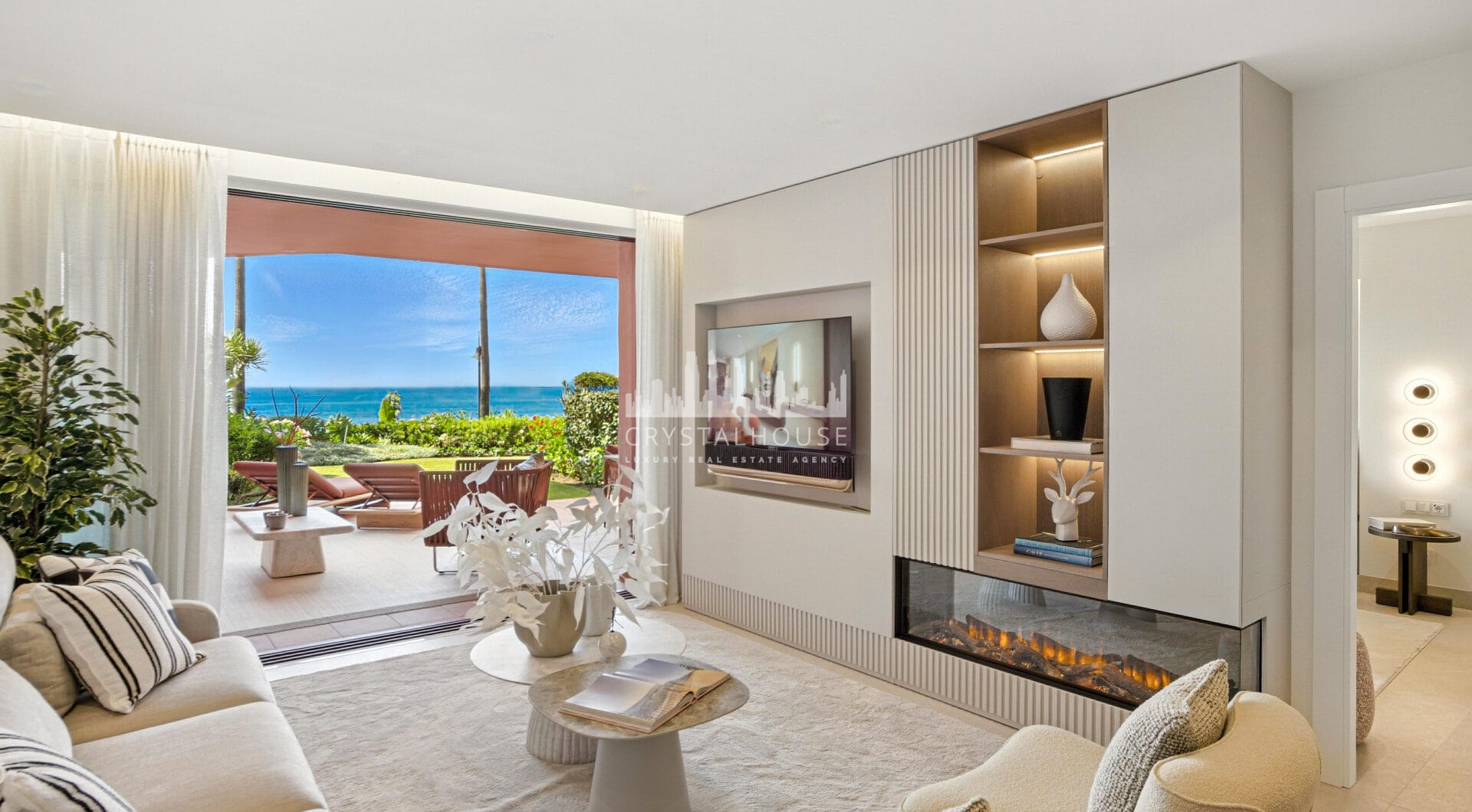 Niezwykle odnowiony, na południe od plaży front, apartament ogrodowy położony w ekskluzywnej społeczności Menara Beach na południe - po New Golden Mile